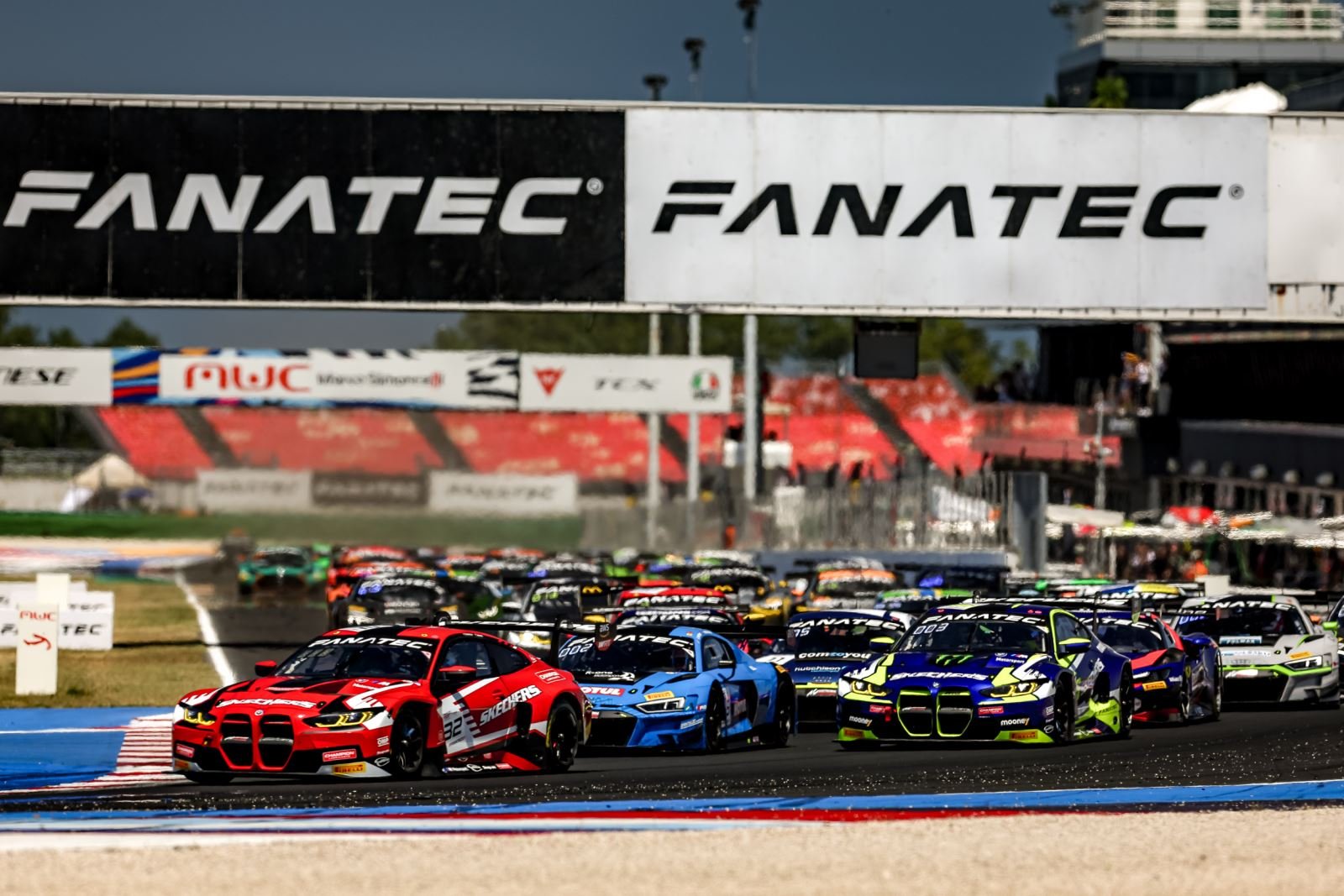 GT World Challenge race foto